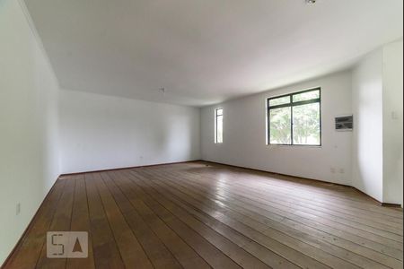 Casa à venda com 340m², 4 quartos e 4 vagasSala 3
