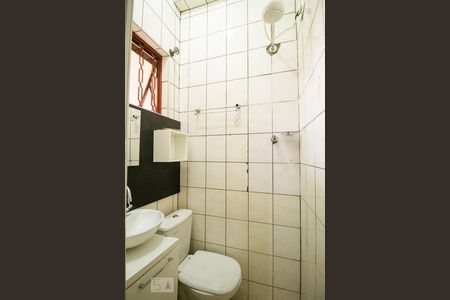 Banheiro  de kitnet/studio para alugar com 1 quarto, 28m² em Vila Brasilina, São Paulo