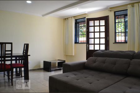 Detalhe Sala de casa de condomínio para alugar com 5 quartos, 193m² em Armação, Salvador