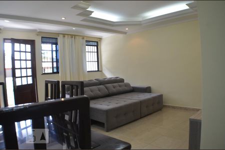 Detalhe Sala de casa de condomínio para alugar com 5 quartos, 193m² em Armação, Salvador