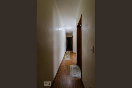 Casa à venda com 180m², 4 quartos e 6 vagasCorredor