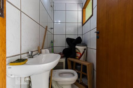Casa à venda com 180m², 4 quartos e 6 vagasBanheiro de Serviço