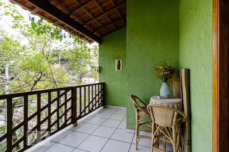 Casa à venda com 180m², 4 quartos e 6 vagasSacada da Suíte 1