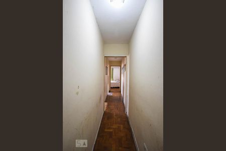 Casa para alugar com 198m², 3 quartos e 4 vagasCorredor