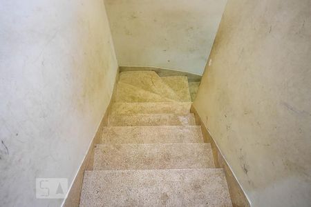 Casa para alugar com 198m², 3 quartos e 4 vagasEscada