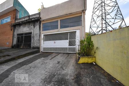 Casa para alugar com 198m², 3 quartos e 4 vagasFachada