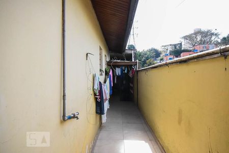 Casa para alugar com 198m², 3 quartos e 4 vagasLateral