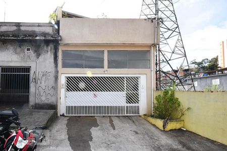 Casa para alugar com 198m², 3 quartos e 4 vagasFachada