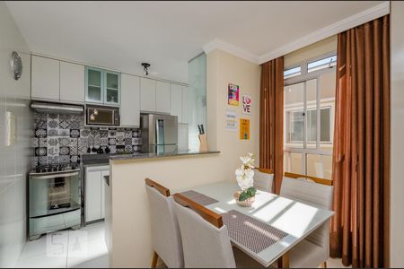 Sala de apartamento à venda com 2 quartos, 50m² em Cinquentenário, Belo Horizonte