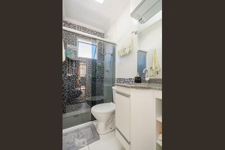 Apartamento à venda com 50m², 2 quartos e 1 vaga Apartamento à venda com 50m², 2 quartos e 1 vagaBanheiro Social