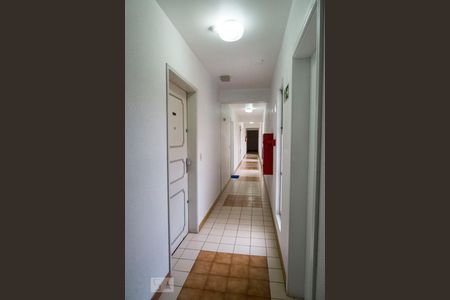 Apartamento à venda com 30m², 1 quarto e 1 vagaCorredor de Circulação