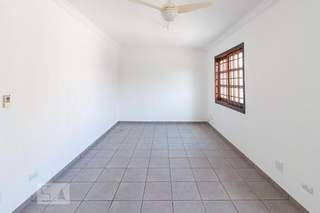 Sala de casa à venda com 3 quartos, 120m² em Jardim Ester Yolanda, São Paulo