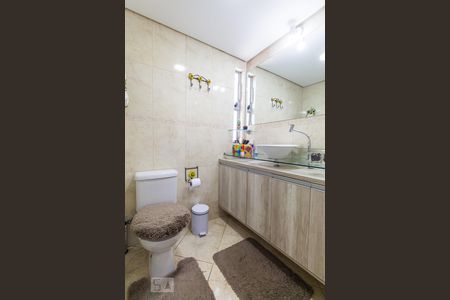 Banheiro de apartamento à venda com 3 quartos, 64m² em Vila Ivone, São Paulo