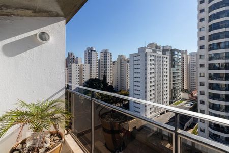 Apartamento à venda com 108m², 3 quartos e 2 vagas Apartamento à venda com 108m², 3 quartos e 2 vagasVaranda
