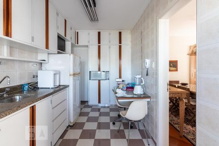 Apartamento à venda com 108m², 3 quartos e 2 vagas Apartamento à venda com 108m², 3 quartos e 2 vagasCozinha