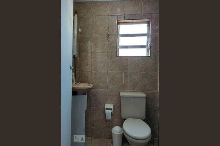 Casa para alugar com 60m², 1 quarto e 1 vaga Casa para alugar com 60m², 1 quarto e 1 vagaBanheiro