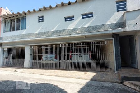 Casa para alugar com 60m², 1 quarto e 1 vaga Casa para alugar com 60m², 1 quarto e 1 vagaFachada