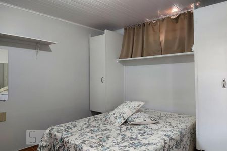 Quarto de casa para alugar com 1 quarto, 60m² em Bussocaba, Osasco
