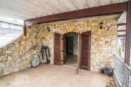Casa à venda com 110m², 3 quartos e 2 vagasSuíte