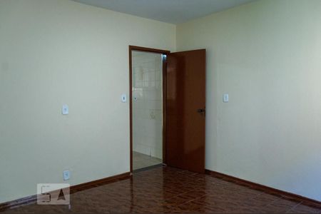 Casa à venda com 322m², 4 quartos e 4 vagasCasa 2 Quarto 2