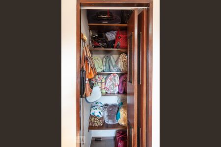 Casa à venda com 322m², 4 quartos e 4 vagasQuarto 1 -