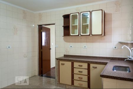 Casa à venda com 322m², 4 quartos e 4 vagasCozinha