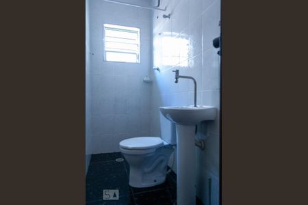 Casa à venda com 322m², 4 quartos e 4 vagasBanheiro