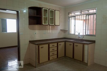 Casa à venda com 322m², 4 quartos e 4 vagasCozinha