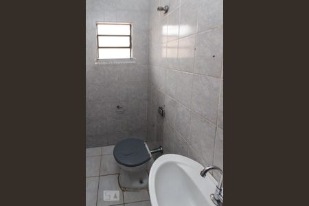 Banheiro de casa à venda com 3 quartos, 125m² em Cidade Centenário, São Paulo
