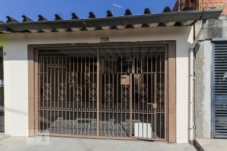 Casa para alugar com 125m², 3 quartos e 2 vagas Casa para alugar com 125m², 3 quartos e 2 vagasFachada