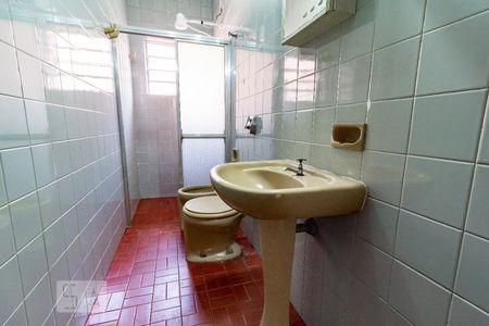 Casa à venda com 116m², 3 quartos e 1 vagaBanheiro