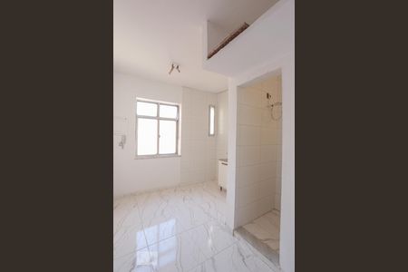 Cozinha de kitnet/studio para alugar com 1 quarto, 35m² em Vila Isabel, Rio de Janeiro