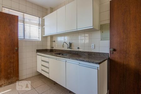 Apartamento para alugar com 98m², 3 quartos e 2 vagasCozinha