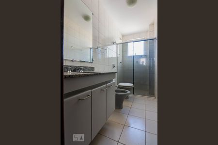 Apartamento para alugar com 98m², 3 quartos e 2 vagasBanheiro Quarto 3 Suíte