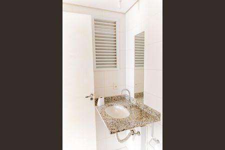 Apartamento para alugar com 60m², 2 quartos e 1 vaga Apartamento para alugar com 60m², 2 quartos e 1 vagaBanheiro
