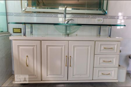 Casa à venda com 400m², 4 quartos e 4 vagasDetalhe