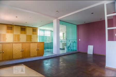 Casa à venda com 400m², 4 quartos e 4 vagasSuíte 1