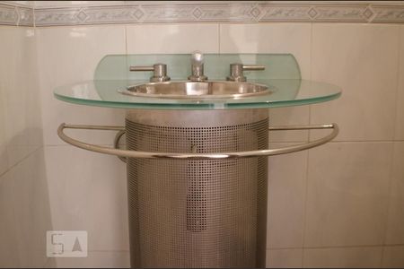 Casa à venda com 400m², 4 quartos e 4 vagasDetalhe