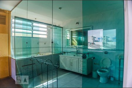 Casa à venda com 400m², 4 quartos e 4 vagasBanheiro da Suíte 1