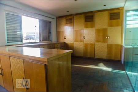 Casa à venda com 400m², 4 quartos e 4 vagasCloset da Suíte 1