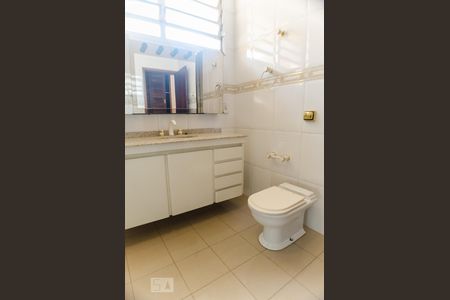 Casa à venda com 400m², 4 quartos e 4 vagasBanheiro da Suíte 3