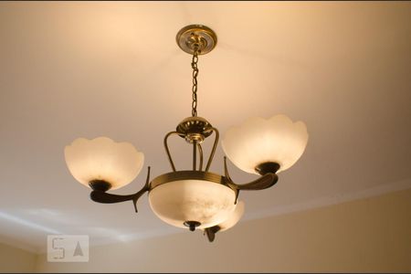 Casa à venda com 400m², 4 quartos e 4 vagasDetalhe