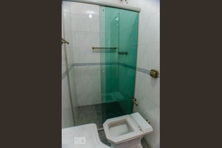 Casa à venda com 400m², 4 quartos e 4 vagasBanheiro da Suíte 2