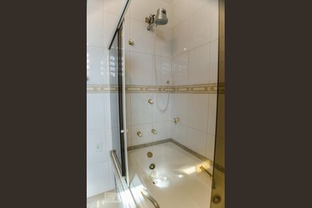 Casa à venda com 400m², 4 quartos e 4 vagasBanheiro da Suíte 3