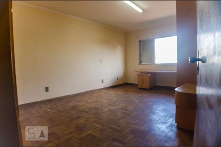 Casa à venda com 400m², 4 quartos e 4 vagasSuíte 2