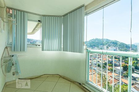Apartamento à venda com 73m², 2 quartos e 1 vaga Apartamento à venda com 73m², 2 quartos e 1 vagaVaranda da Suite
