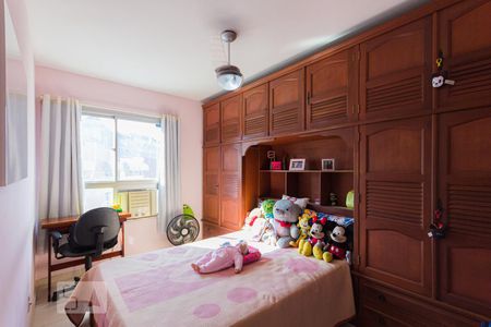 Quarto (1º andar) de apartamento à venda com 2 quartos, 120m² em Taquara, Rio de Janeiro