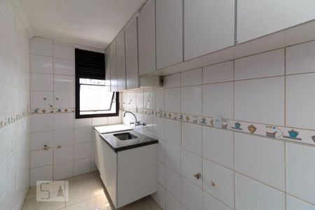 Cozinha de apartamento para alugar com 1 quarto, 75m² em Barra da Tijuca, Rio de Janeiro