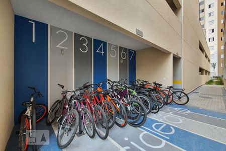 Bicicletário de apartamento para alugar com 2 quartos, 42m² em Jardim Santa Emília, São Paulo