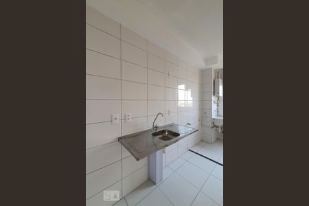 Cozinha de apartamento para alugar com 2 quartos, 42m² em Jardim Santa Emília, São Paulo